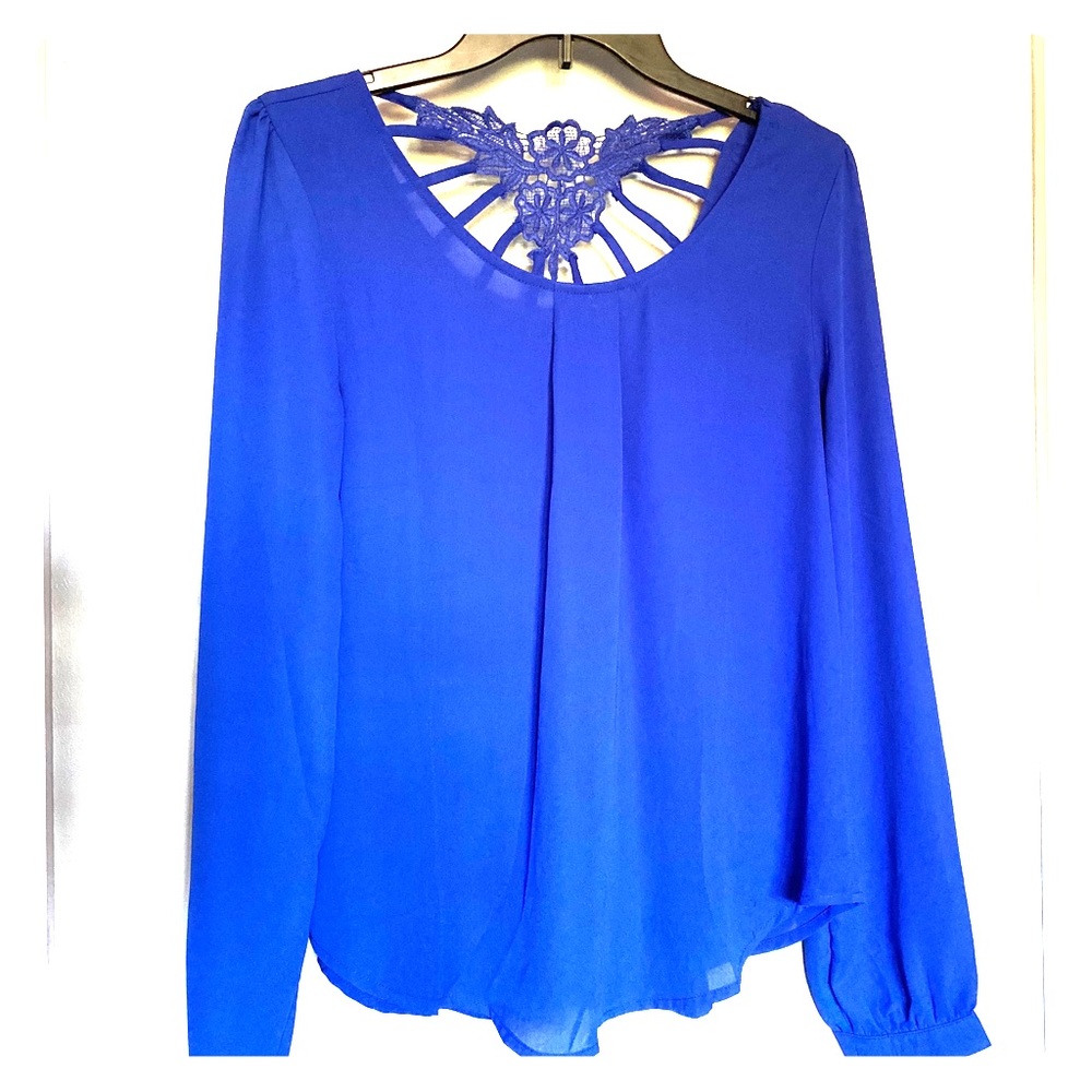 E&M Women’s Top